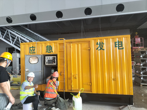 光泽怎样判断空气滤清器是否需要更换？